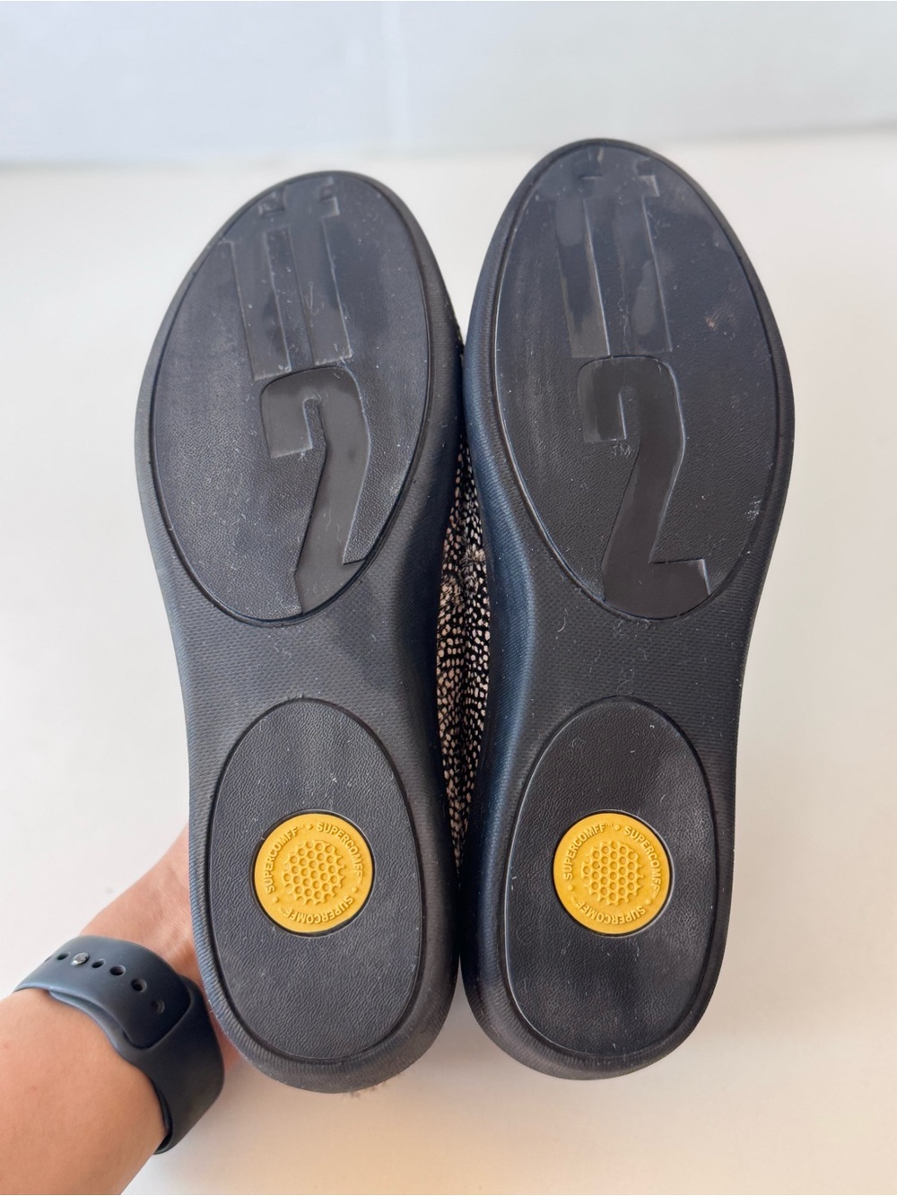 FitFlop Black Dotted Fur Leather Slip On Comfort Loafer Wedge Women's Shoes 38.5 - Picture 7 of 10